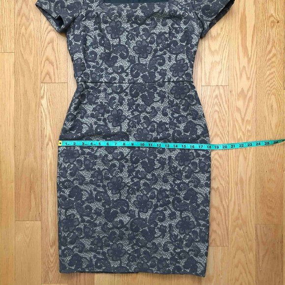 Banana Republic Grey Lace Patterned Midi Dress size 4 - Picture 8 of 10